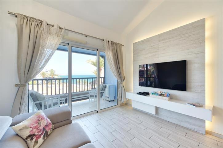 Lidia & Paco Home Two Bedrooms Beachfront Playa Del Aguila  Kültér fotó